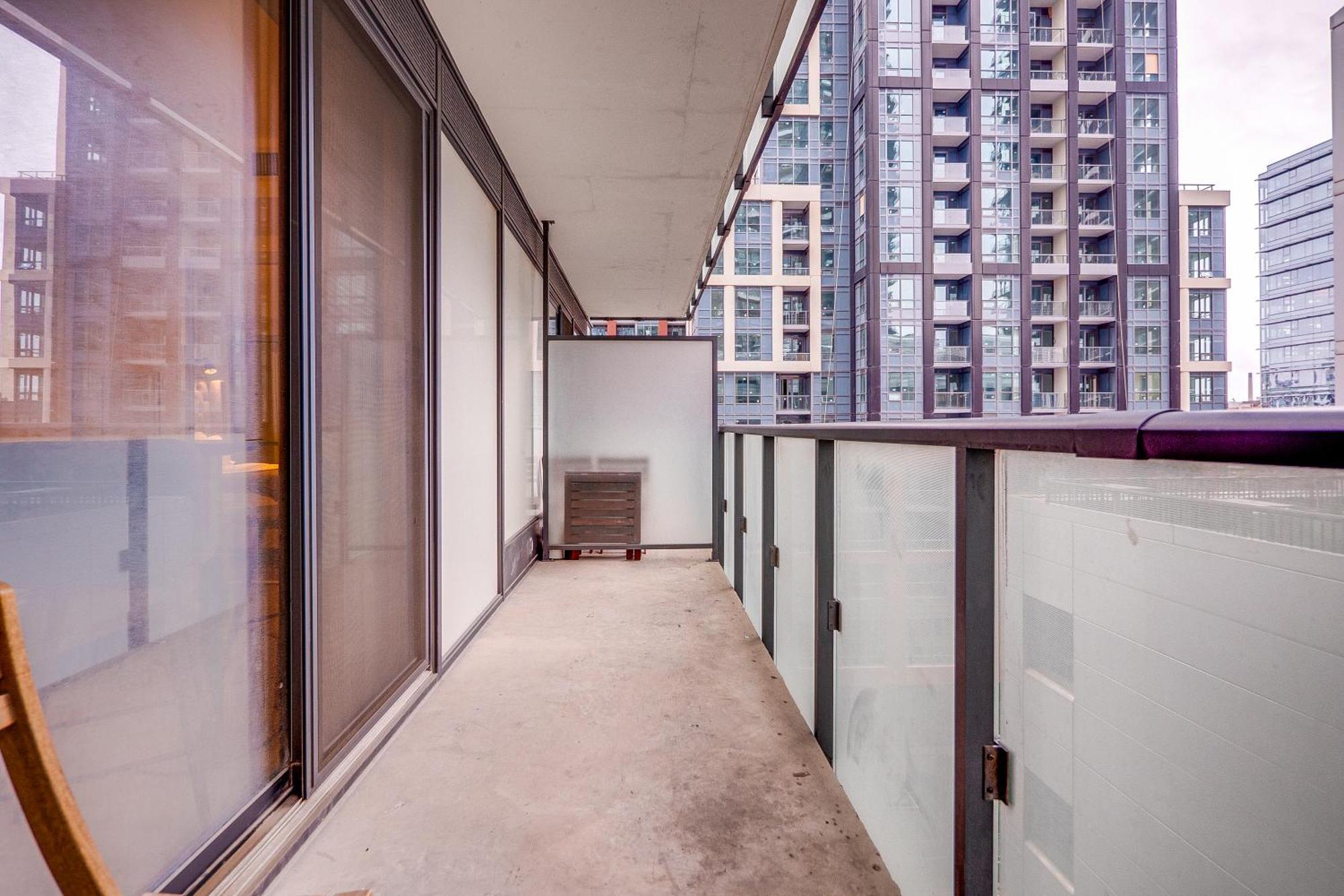 Modern Suite On Peter St - City View トロント エクステリア 写真